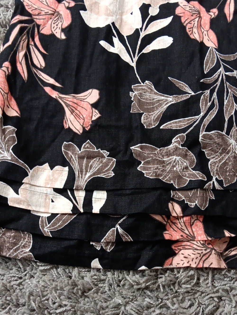 NWT Nicole Miller Black Floral Shift Dress with Pink and Cream Blooms - Picture 2 of 7